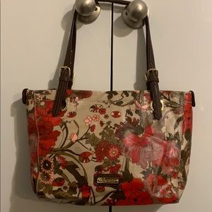 Sakroots Stunning Red Flower Melody Tote🌺